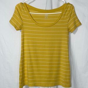 Old navy T shirt 